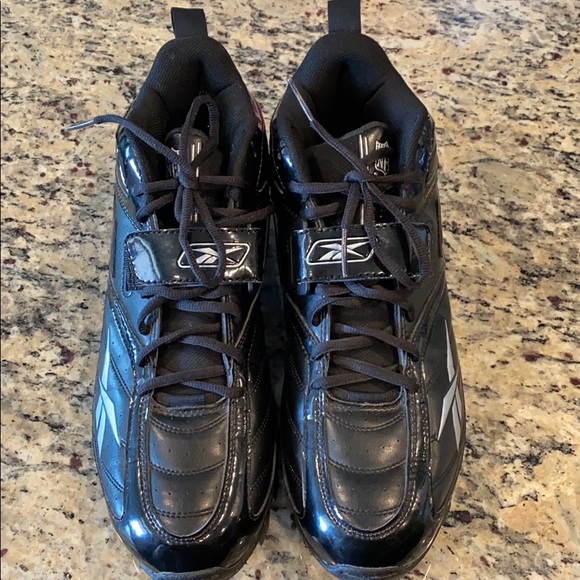 Men’s Gently Used NFL Reebok Cleat Style Sneakers - Picture 2 of 6